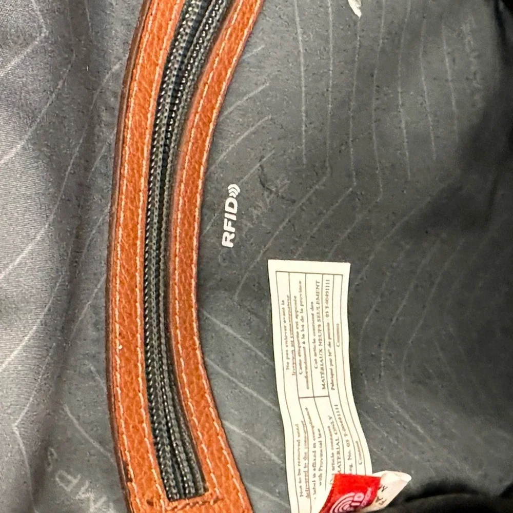 Champs NWT Onyx Brown leather sling Bag w adjustable Strap and Minimalist Design